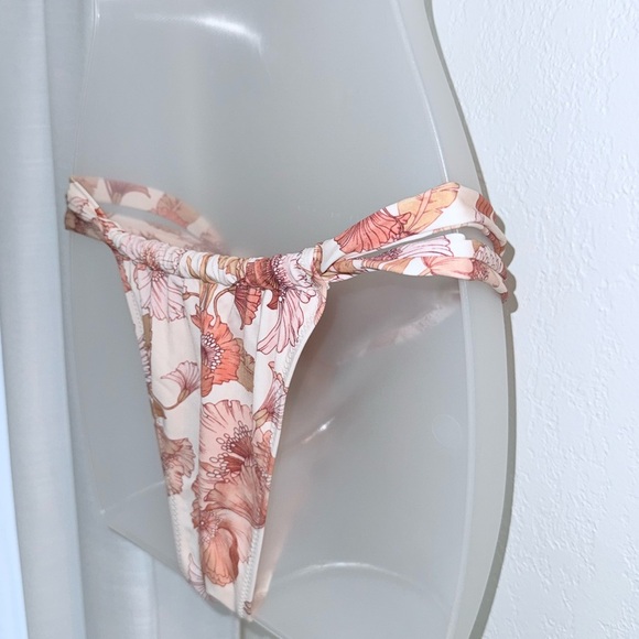 NWT Shade & Shore convertible halter bandeau Floral Bikini 2pc Size M 34B cheeky - Picture 10 of 13